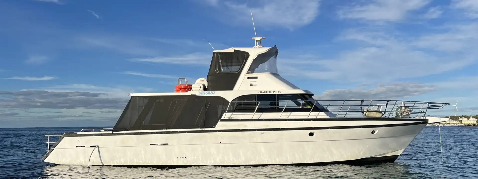 CASEY LEE SLIDER HERO BOAT CHARTER